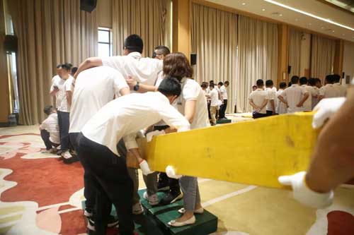 <a href='http://www.kimyattawrites.com/tuozhan/changdixiangmu/' target='_blank'><u>場(chǎng)地項(xiàng)目</u></a>,<a href='http://www.kimyattawrites.com/tuozhan/changdixiangmu/' target='_blank'><u>拓展訓(xùn)練項(xiàng)目</u></a>鱷魚潭,鱷魚潭<a href='http://www.kimyattawrites.com' target='_blank'><u>拓展訓(xùn)練</u></a>項(xiàng)目